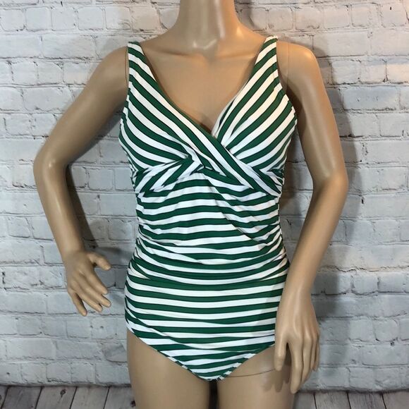 Green & White Striped Swimsuit Built In Bra See Measurements - Picture 2 of 15